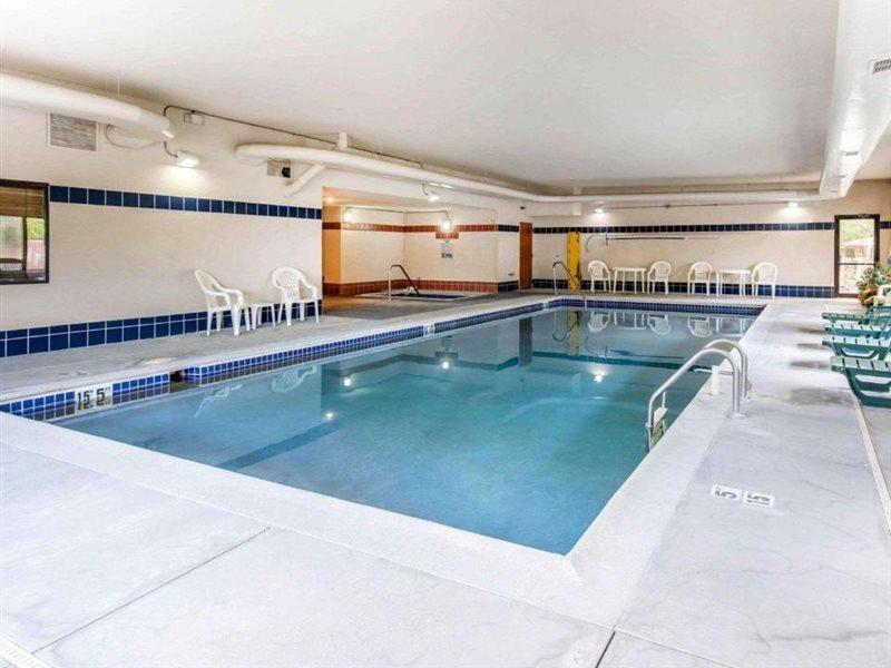 Comfort Inn Салайда Екстер'єр фото