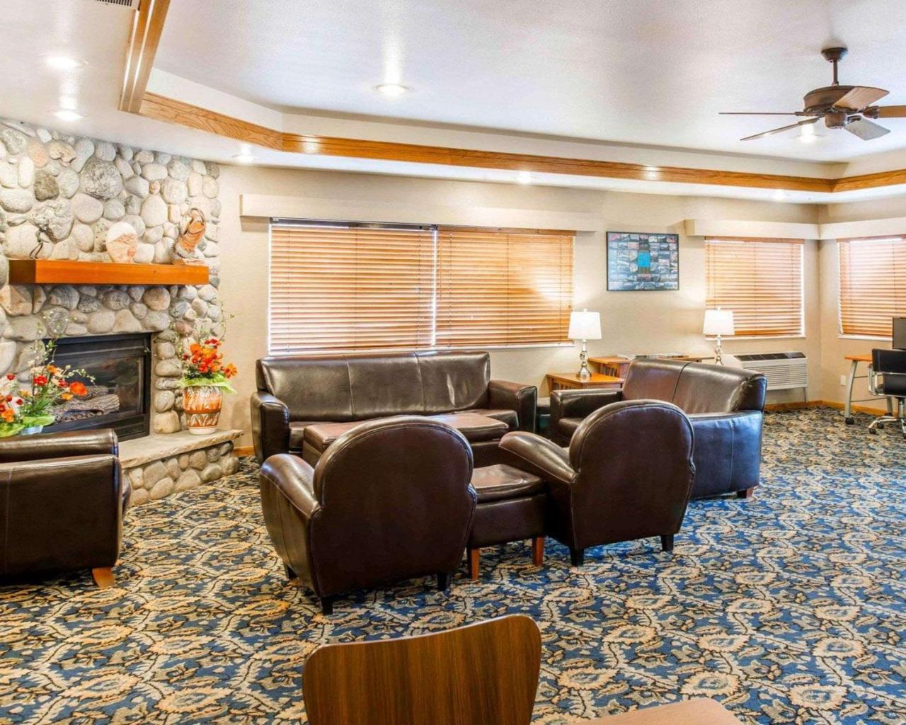 Comfort Inn Салайда Екстер'єр фото